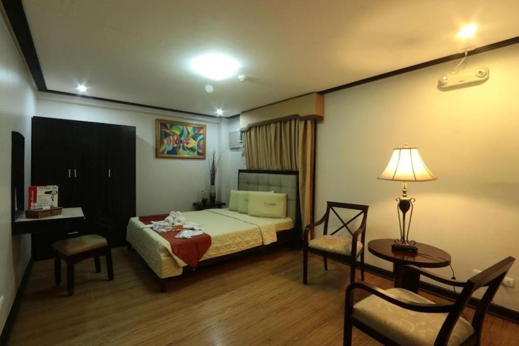 D' Leonor Hotel Davao City Exterior foto